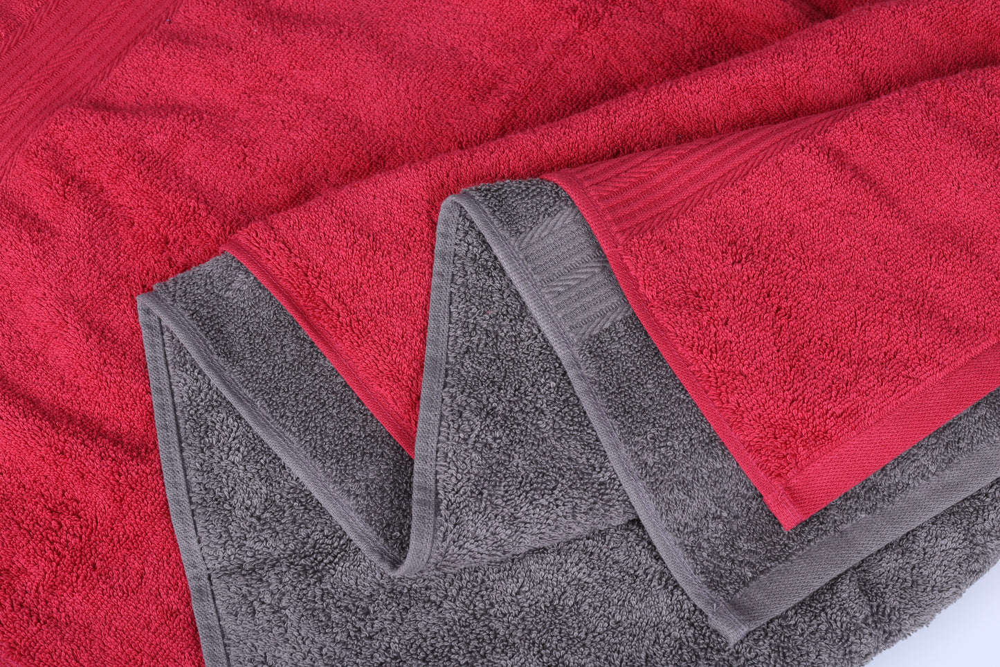 GSM 500 Tango Red & Charcoal Bath Towel